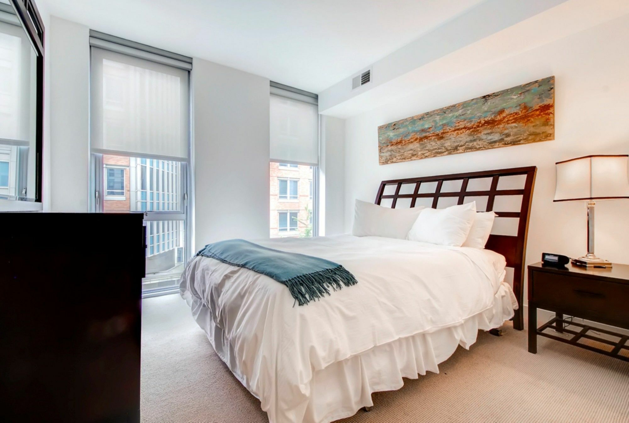 Global Luxury Suites At Chinatown Washington Bagian luar foto