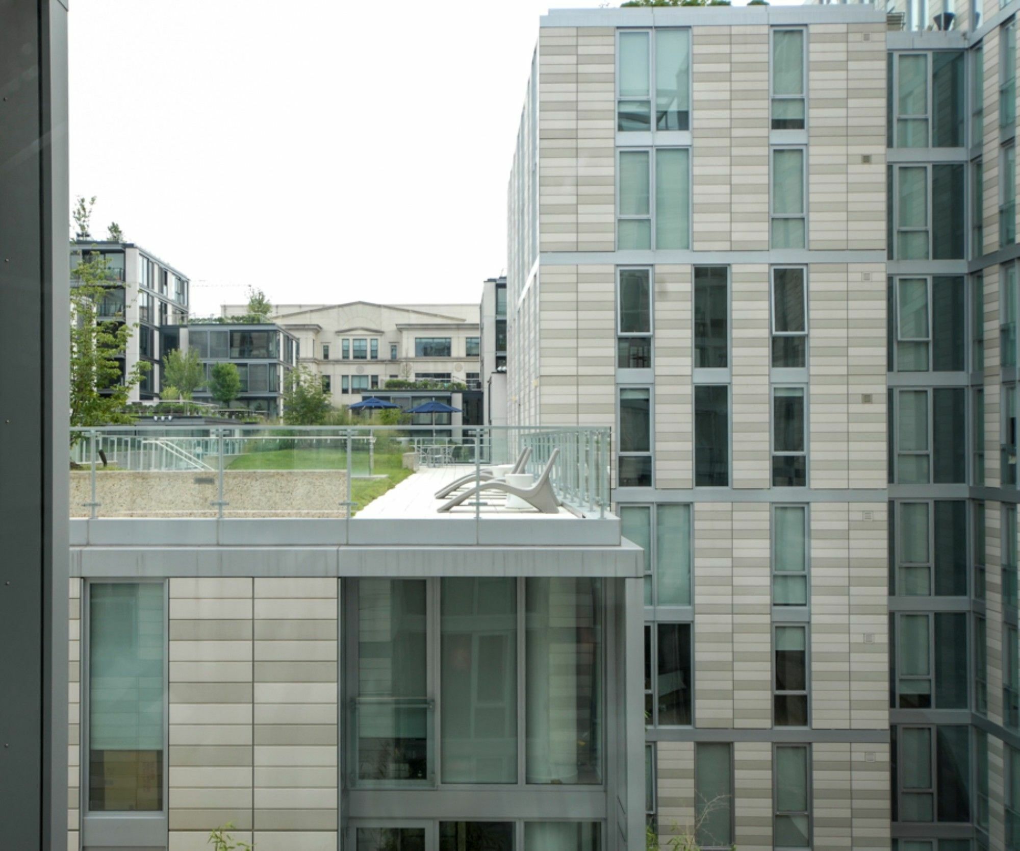 Global Luxury Suites At Chinatown Washington Bagian luar foto