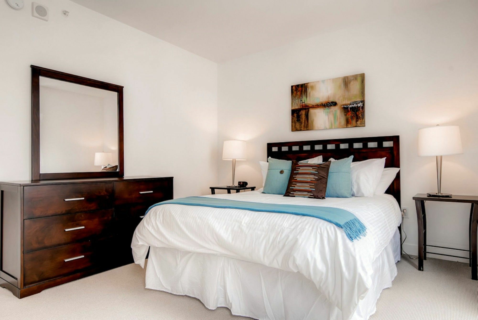 Global Luxury Suites At Chinatown Washington Bagian luar foto